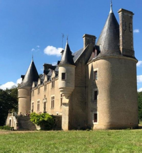 Chambre dans tour du 15ème siècle